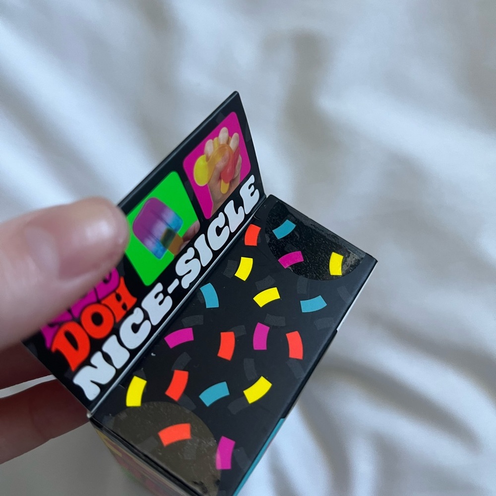 NeeDoh Nice-Sicle Stress Toy - Picture 2 of 3